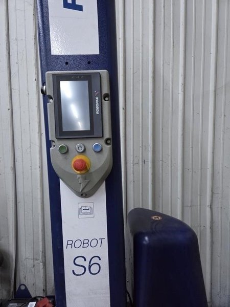 2023 ROBOPAC ROBOT MODEL #S6 PVS PORTABLE SHRINK WRAPPER MACHINE: YOBRO #25237