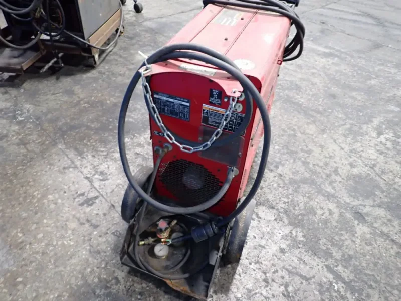 LINCOLN ELECTRIC 350 A WELDER   -  POWER MIG 350MP
