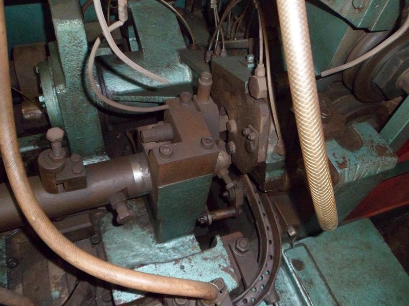NEDSCHROEF #MW-32, HI-SPEED HOT NUT FORMER