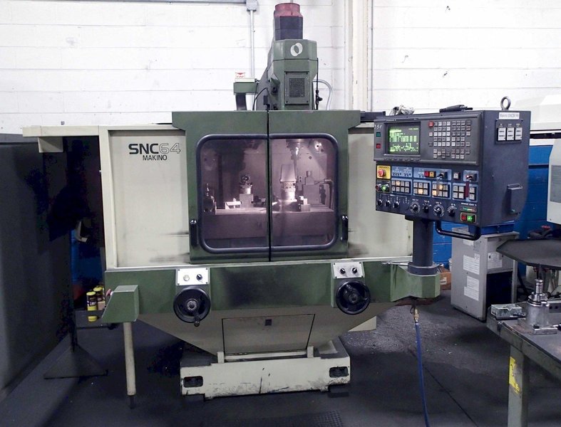 Makino SNC64-A15 Graphite Mill VMC, 1996 – Video Available