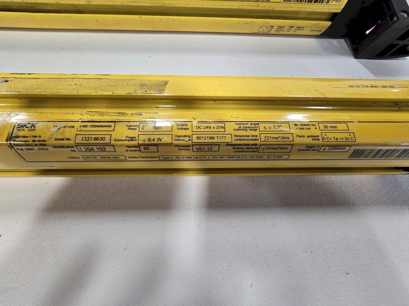 SICK XC40E-1203A0A0AAA0/XC40S-1203A0A0AAA0 LIGHT CURTAIN SET USED