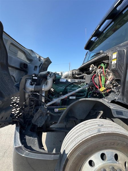 2024 Volvo VNL64T860 4V4NC9EH6RN656675