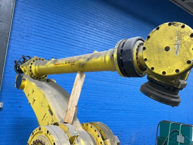 FANUC ROBOT ARM  -  M-900IA/260L