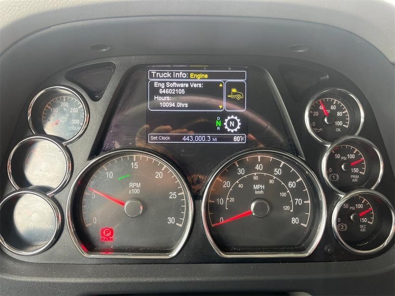 2022 Peterbilt 579 1XPBD49X4ND781737