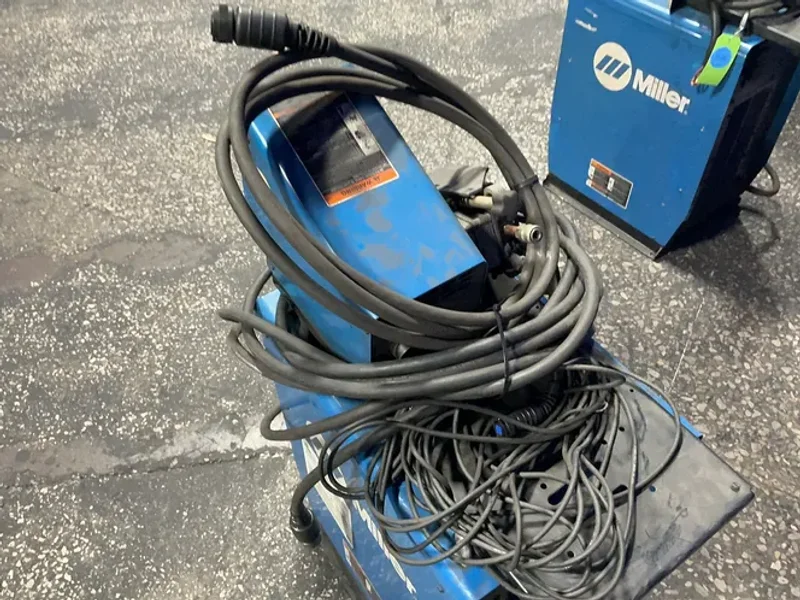 Miller  600 A Welder  - Axcess 450