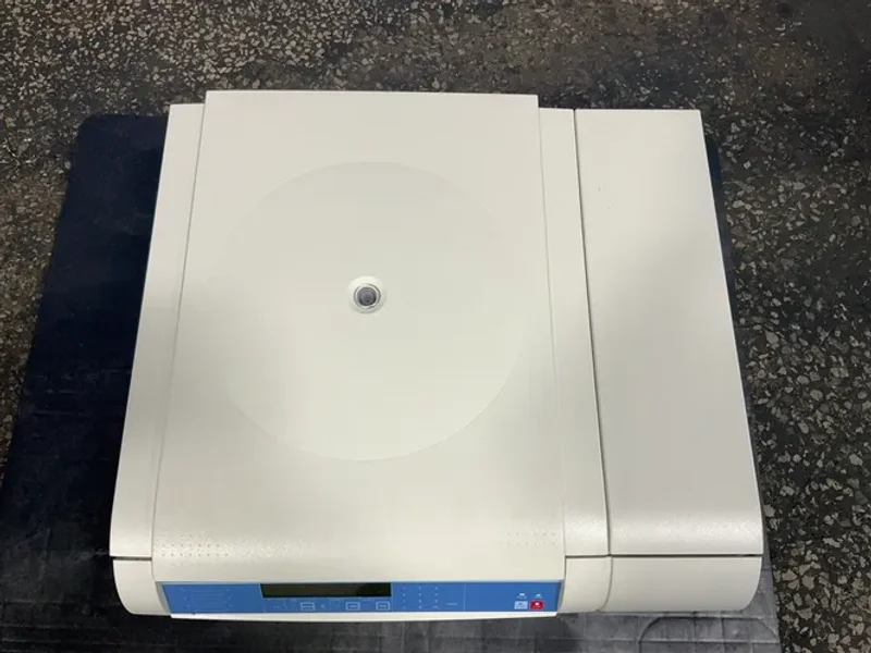 THERMO SCINTIFIC CENTRIFUGE  -  SORVALL LEGEND XTR