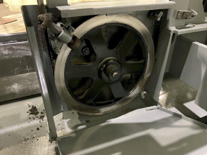 18" X 22" HYDMECH  MODEL # VW-18 MITERING VERTICAL BAND SAW: STOCK #78584
