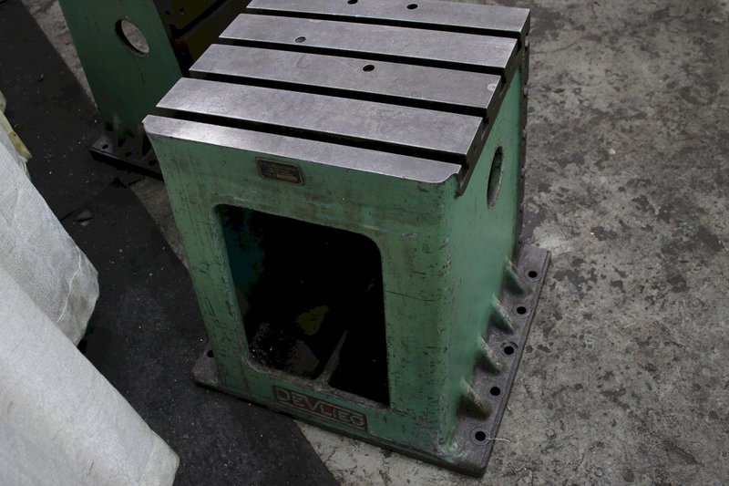 1 SET OF DEVLIEG 20-1/2&quot; X 25&quot; T SLOTTED ANGLE PLATES: STOCK #75545