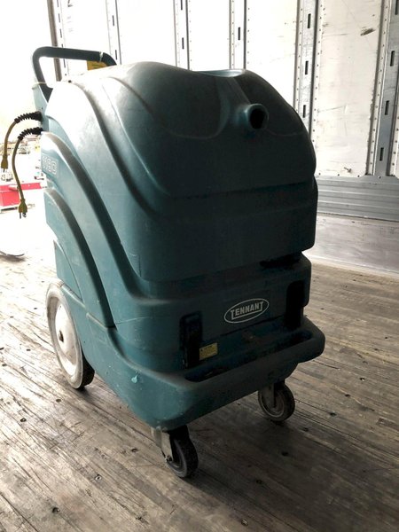 TENNANT MODEL 1180 CARPET CLEANER: STOCK #14014
