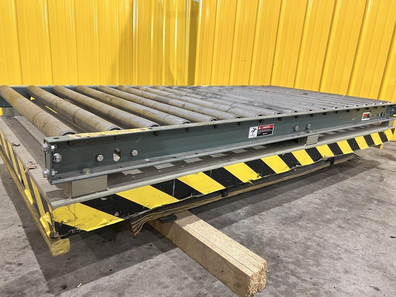 4,000 LB X 72" X 36" SOUTHWORTH MODEL #LS4-36 HYDRALUIC LIFT TABLE WITH ROLLER TOP: STOCK #20909