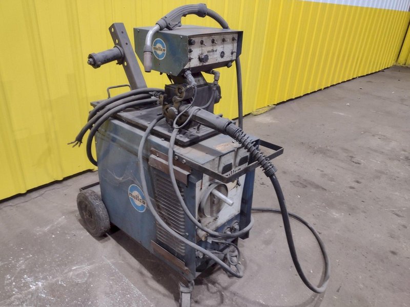 200 AMP MILLER  MODEL #CP-200 WELDER WITH MILLER WIRE FEEDER: STOCK #19660