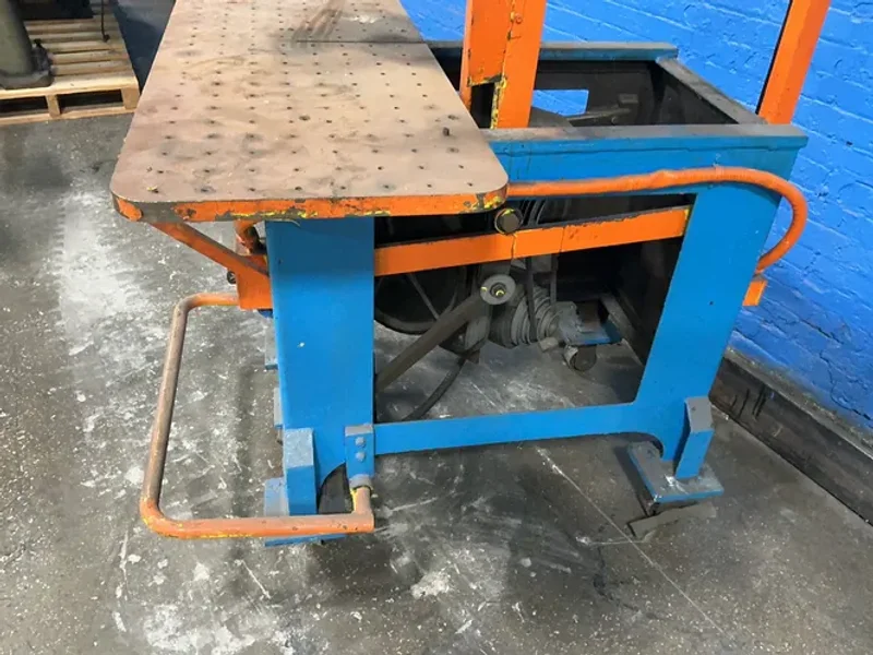 ROLL-IN SAW, INC. 10" throat / 9" high VERTICAL BAND SAW