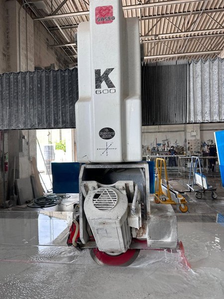 Sasso K600 5-Axis Bridge Style Stone Saw, 2015