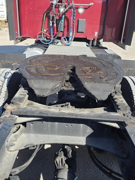 PETERBILT 567 - Trucks