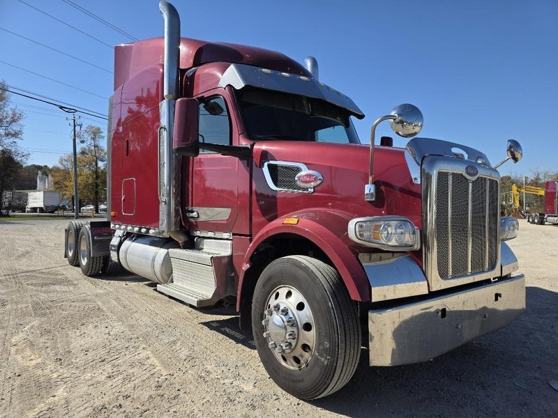 PETERBILT 567 - Trucks