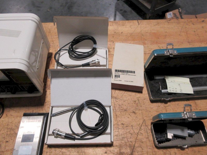 Tesatronic TTA 20 Electronic Amplifier Analog Display with Probe, Assorted Sheffield Tracer Heads and Other Probes.- Auction Item