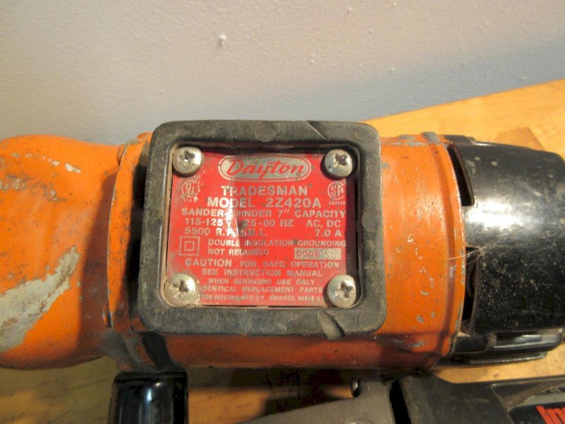 Black &amp; Decker, Dayton Angle Grinders W/ Assorted Abrasives 4.5", 7", 9"- Auction Item