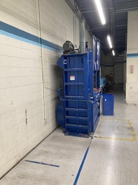 60" X 30" MARATHON MODEL #6030-D HYDRAULIC VERTICAL BALER : YOBRO 25156