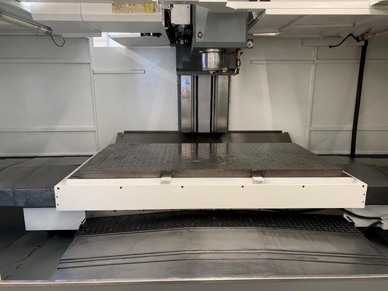 2007 MIGHTY VIPER 2100 VERTICAL MACHINING CENTER + 50 TAPER GEARED HEAD