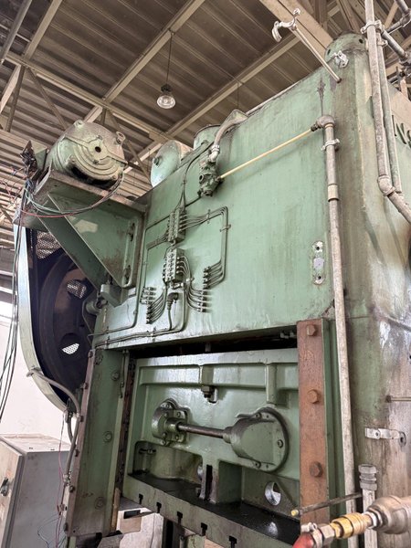 100 TON MINSTER P2-100-48 PIECE MAKER STRAIGHT SIDE HIGH SPEED PRESS. STOCK # 1004725