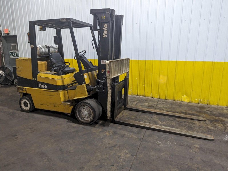 12,000 LBS YALE MODEL #GLC120M LP-GAS FORKLIFT: STOCK #18842