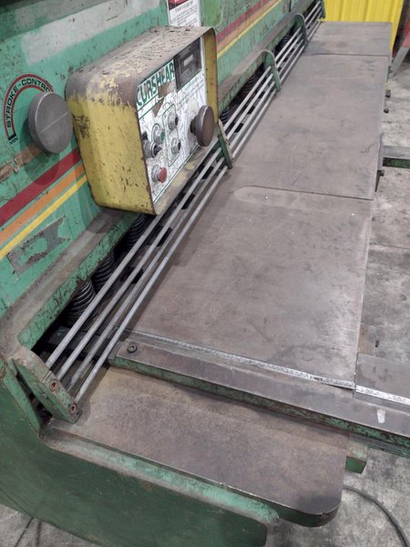 10&#039; X 1/4&quot; ACCURPRESS MODEL #825010 LP HYDRAULIC SHEAR: YOBRO #24451