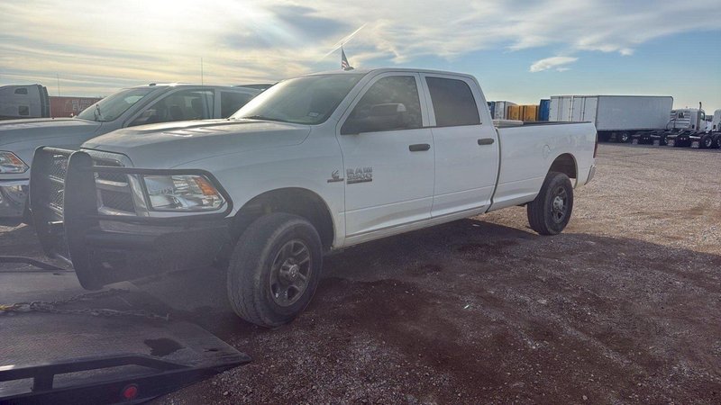 2017 Ram 3500 SRW Crew Cab Pickup – 4×4 Heavy Duty Truck, Cummins Diesel, Long Bed, Single Rear Wheel, Towing Package