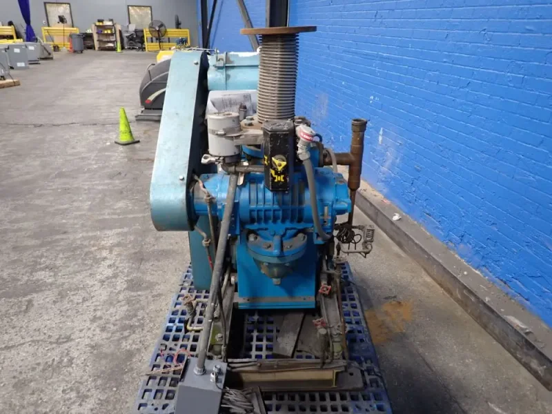 TUTHILL 10 HP VACUUM PUMP  -  KT150C