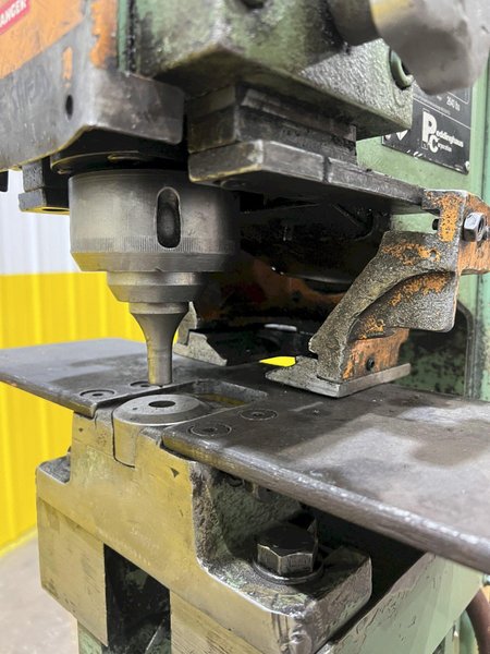 110 TON PEDDINGHAUS PEDDIWORKER MODEL #1050 HYDRAULIC IRONWORKER: STOCK #19922