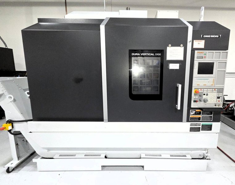 DMG Mori DuraVertical 5100 CNC Vertical Machining Center 2015, DDRT-200 4TH Axis Rotary Table, LNS Chip Conveyor, Renishaw Probe, Chip Blaster High Pressure Coolant