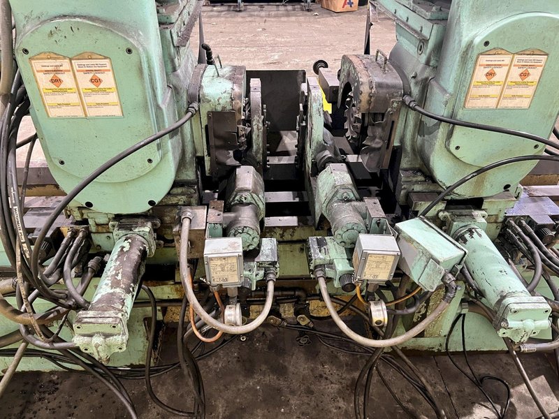 24" TO 66" x 15 HP GIDDINGS &amp; LEWIS SELF CENTERING &amp; FACING MACHINE: STOCK #12230