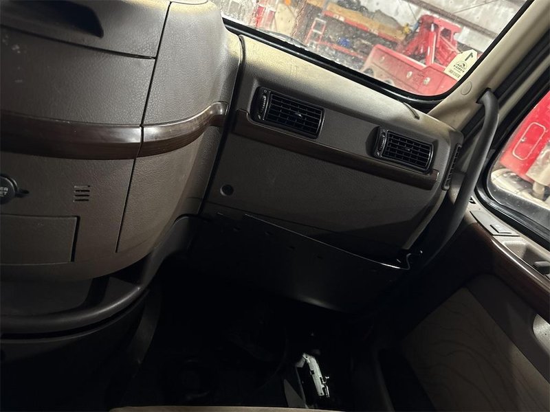 2018 Volvo VNL64T780