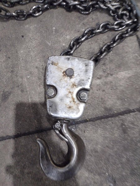 2 TON DAYTON MOTORIZED CHAIN HOIST: YOBRO 24665