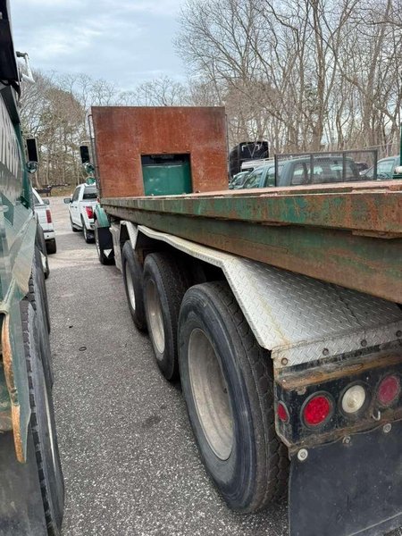 Kenworth T800 Roll Off Hoist Truck, 2006 – CAT Diesel, Manual 8LL, 60,000 lb Hoist, Tri-Axle, Work Ready