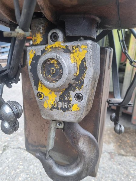 GIS - electric chain hoist 1500 kg