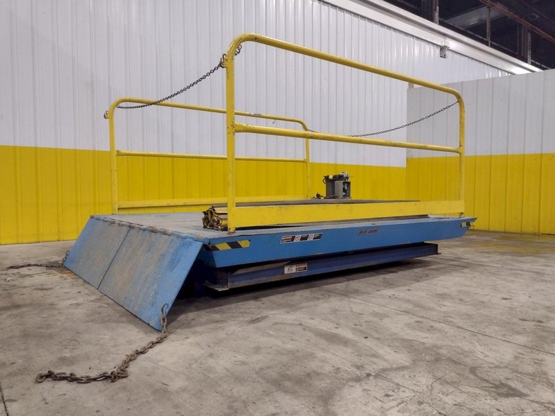 8,000 LBS X 108" X 84" BLUE GIANT MODEL #SEDPH 53-208 HYDRAULIC LIFT TABLE / ELEVATING DOCK: STOCK #22330