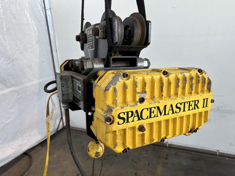 1 TON R&amp;M SPACEMASTER OVERHEAD HOIST. STOCK # 0421623