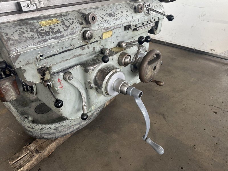 CINCINNATI NO. 4 VERTICAL MILL. STOCK # 0261724.