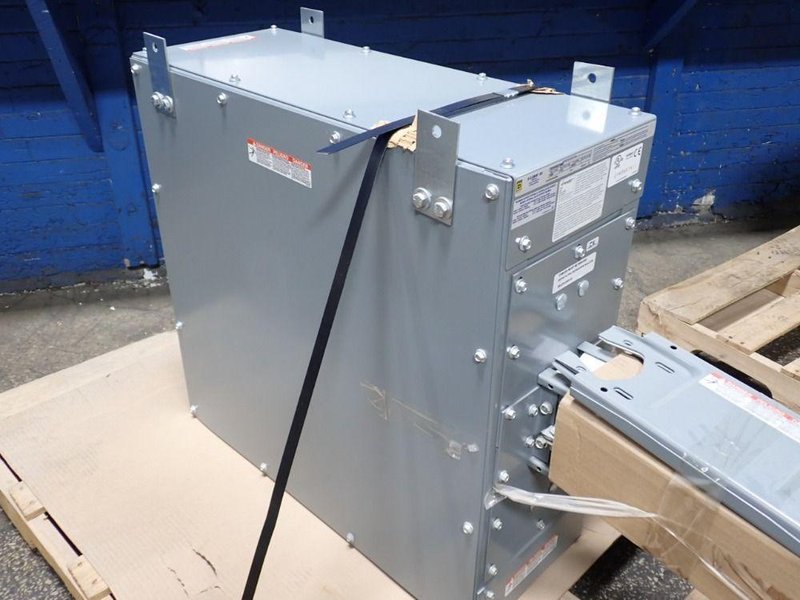 SQUARE D 100 AMP / 600 VAC BUSWAY  -  CF2310GETBMB