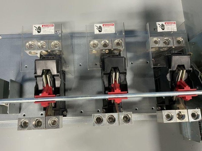 Siemens  800 Amps, 600 Volts  Non Fusible Disconnect  - 012318p