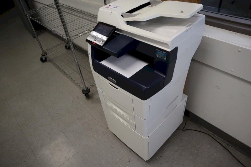 Xerox Versalink B405 Portable Print, Scan, Copy Machine with Power and Connection Cables- Auction Item