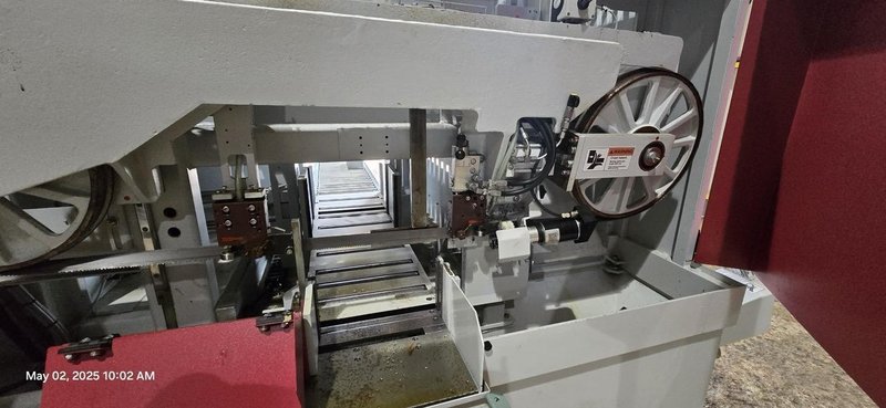 12″ x 10″ Behringer HBE261A Horizontal Automatic Bandsaw, 2022 – Conveyor, Automatic Material Feeding