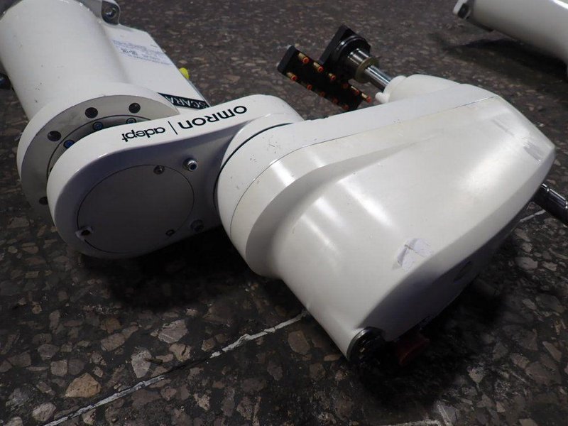OMRON ADEPT INDUSTRIAL ROBOT   -  COBRA 350