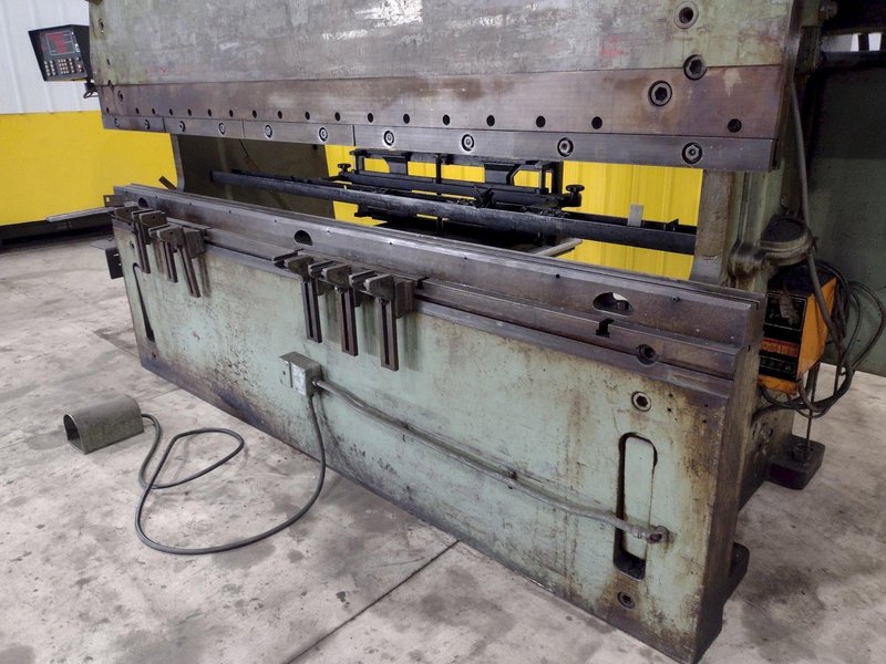 CINCINNATI 9 AUTO CYCLE AIR CLUTCH MECHANICAL PRESS BRAKE