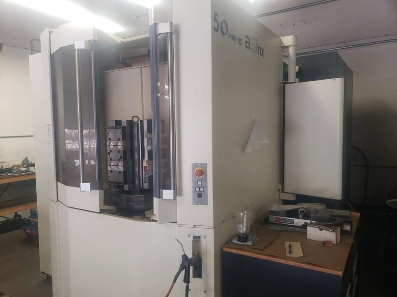 Makino A51nx HMC, 2020 – Probe, Chip Conveyor, TSC