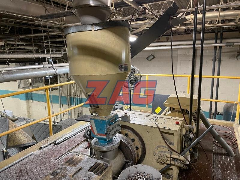 Graham Accumulator Head Blow Molder, Single Head, 40lb, Used Model 40SP4884