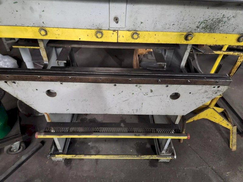 15 TON X 48" VERSON 16-48 PRESS BRAKE. STOCK # 0219526.