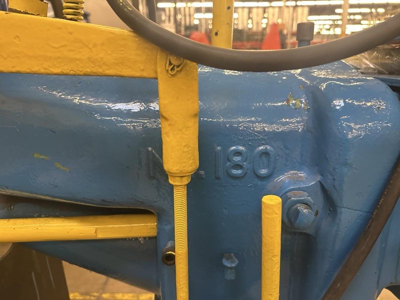 Niagra 180 Bead Roller