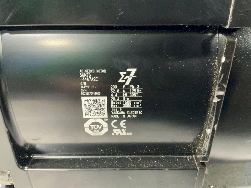 YASKAWA ELECTRIC 4.4 KW AC SERVO MOTOR  -  SGM7G-44A7A2E