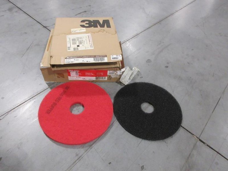 3M 7300 &amp; 5100, (4ea) 17" Stripping and Buffing Pads- Auction Item